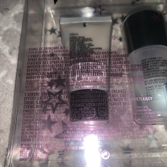 MAC Cosmetics Stars of Skincare Kit - Picture 3 of 3